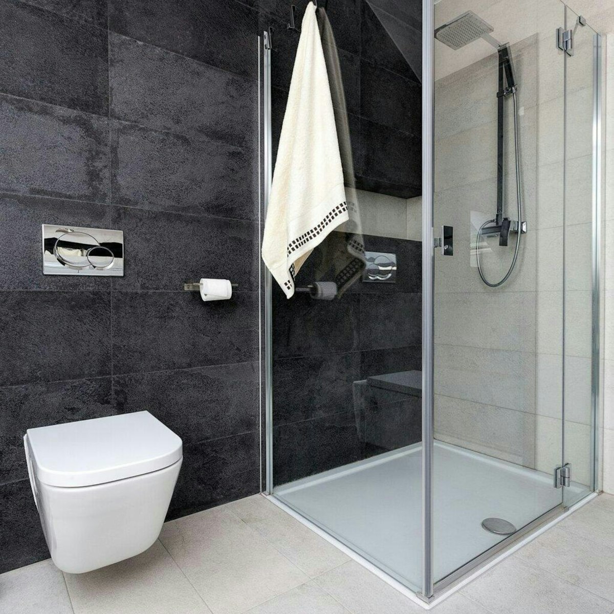 picture of a glass shower